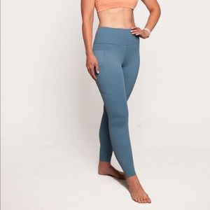 Zyia Teal pocket light n tight